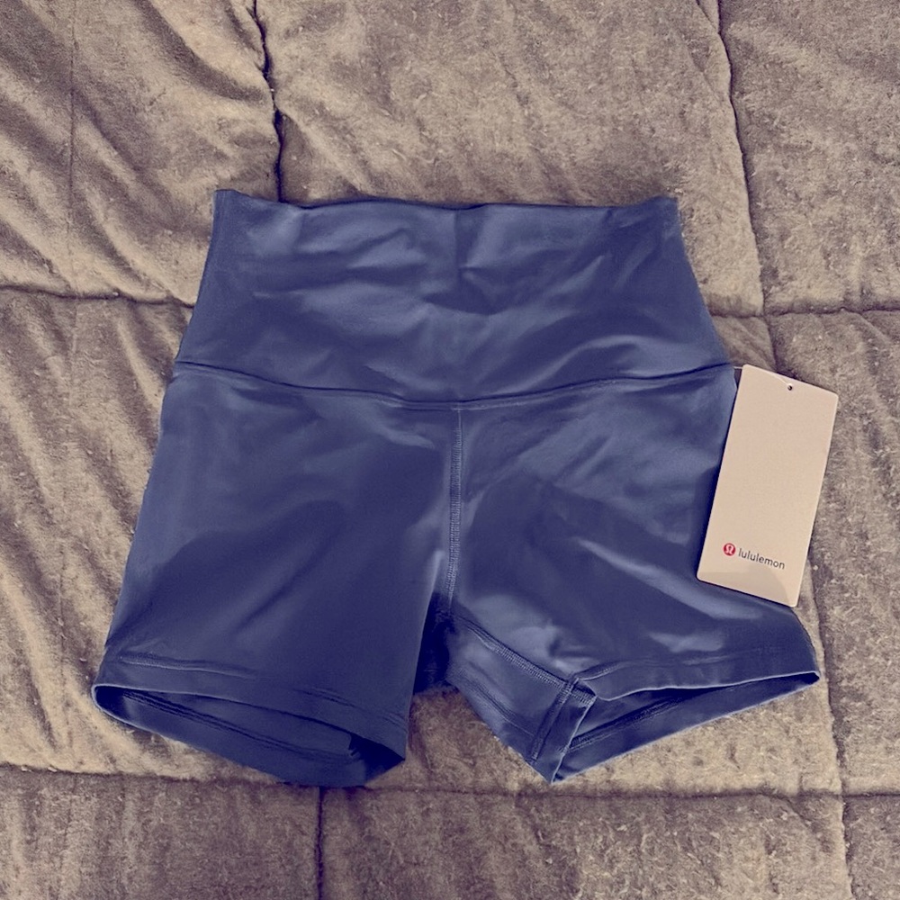 Lululemon align Hr short 4 in